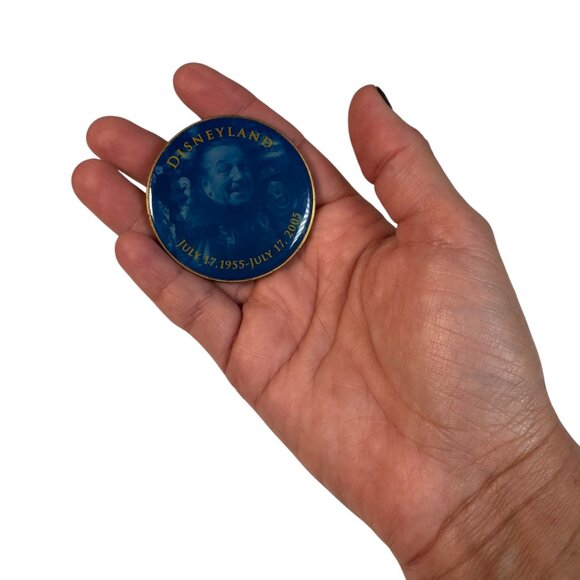 Disneyland 50th Anniversary Magnet w/ Walt Disney July 17, 2005 Mickey & Friends - Picture 3 of 3